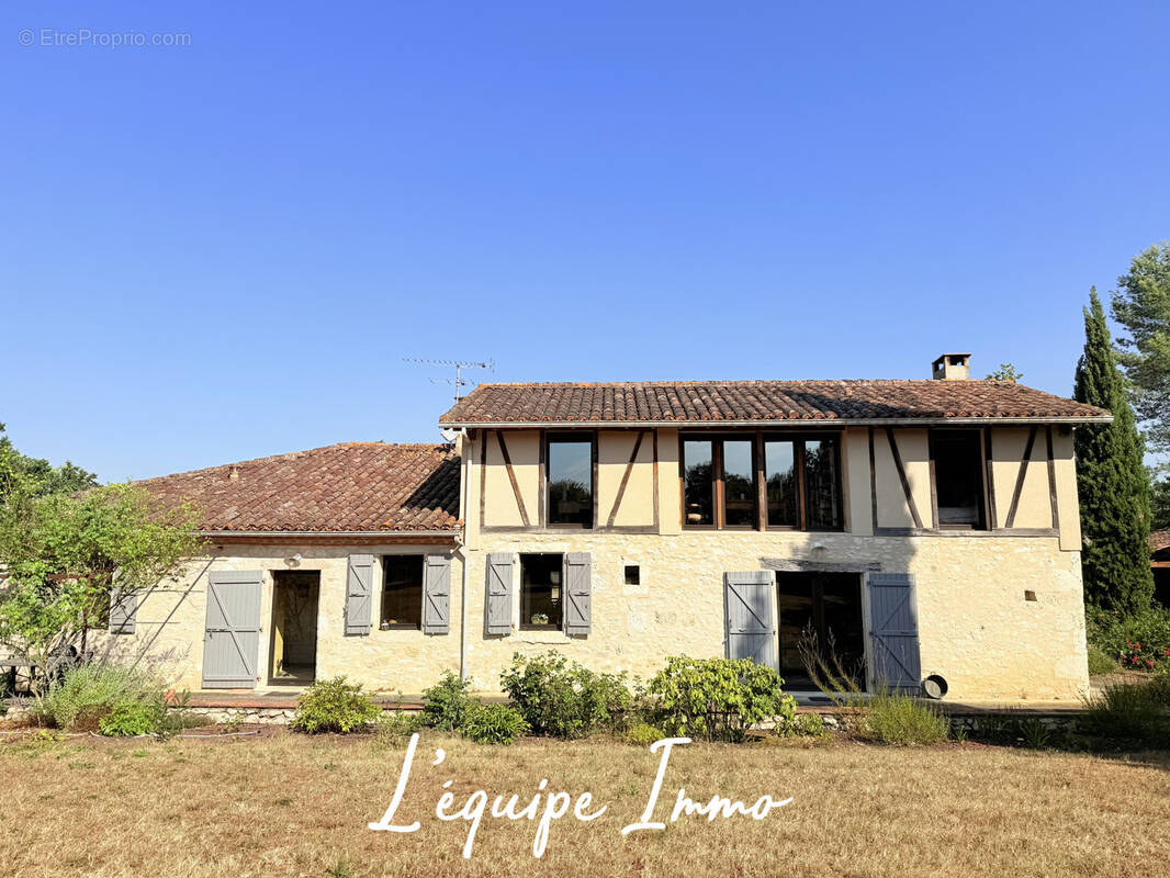 Maison à MAUVEZIN