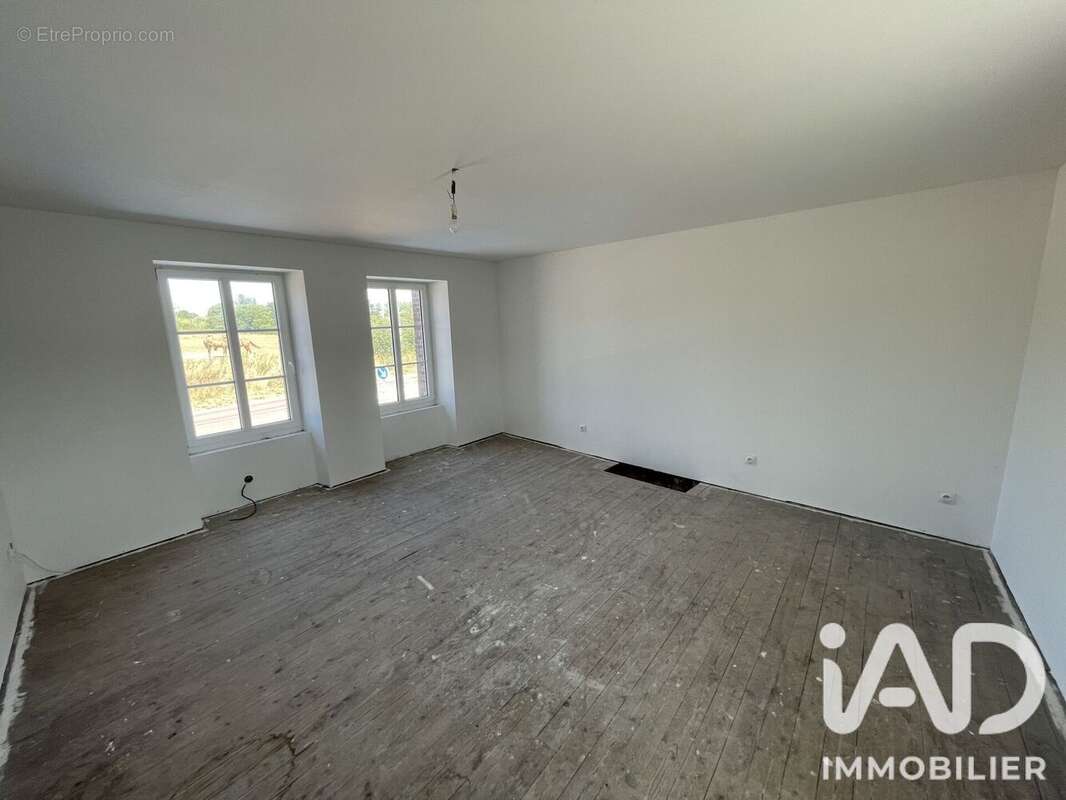 Maison 200 m² à Periers  - photo 8