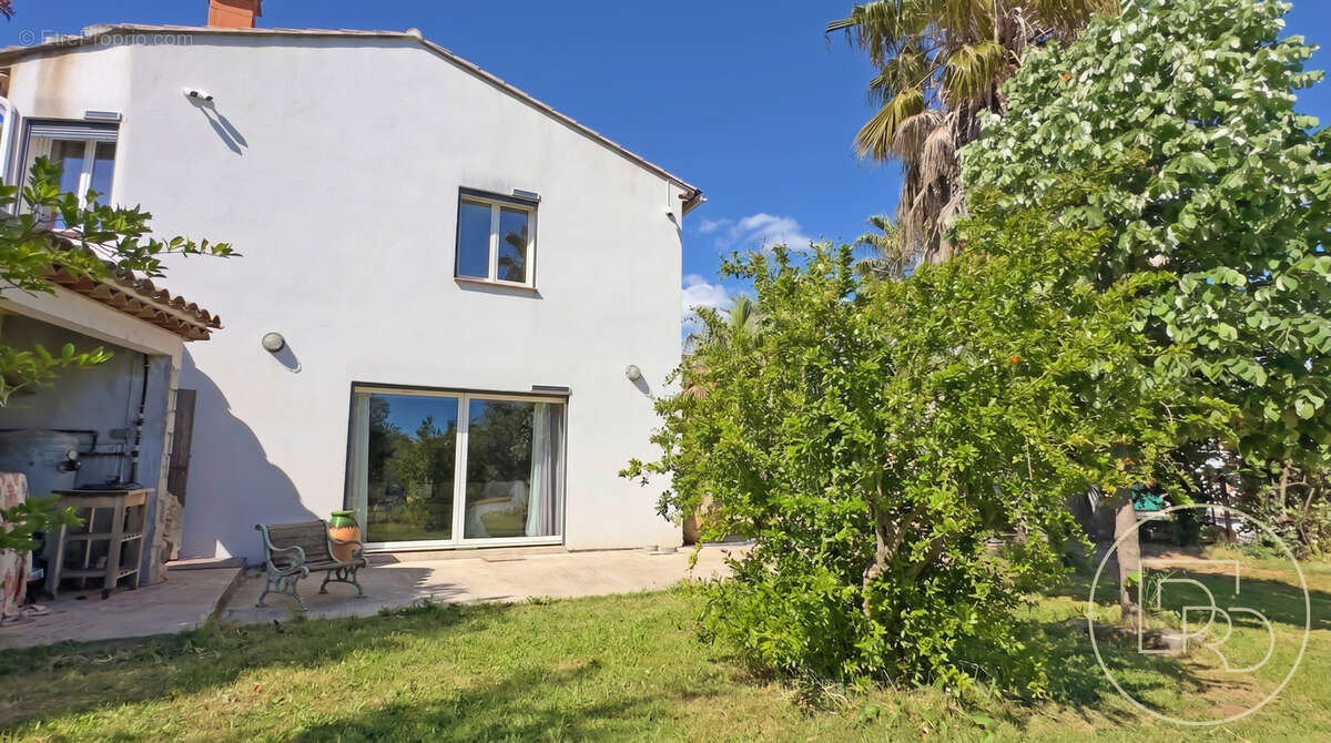 Maison à CARNOULES