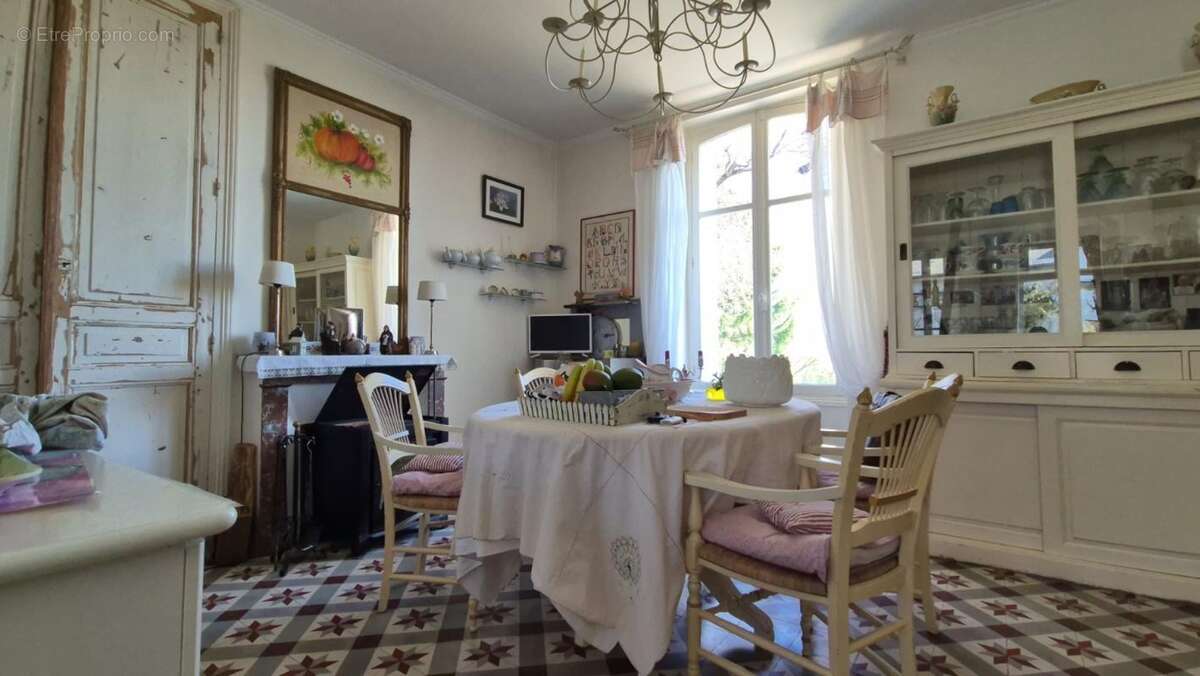 Maison à CHATILLON-SUR-INDRE