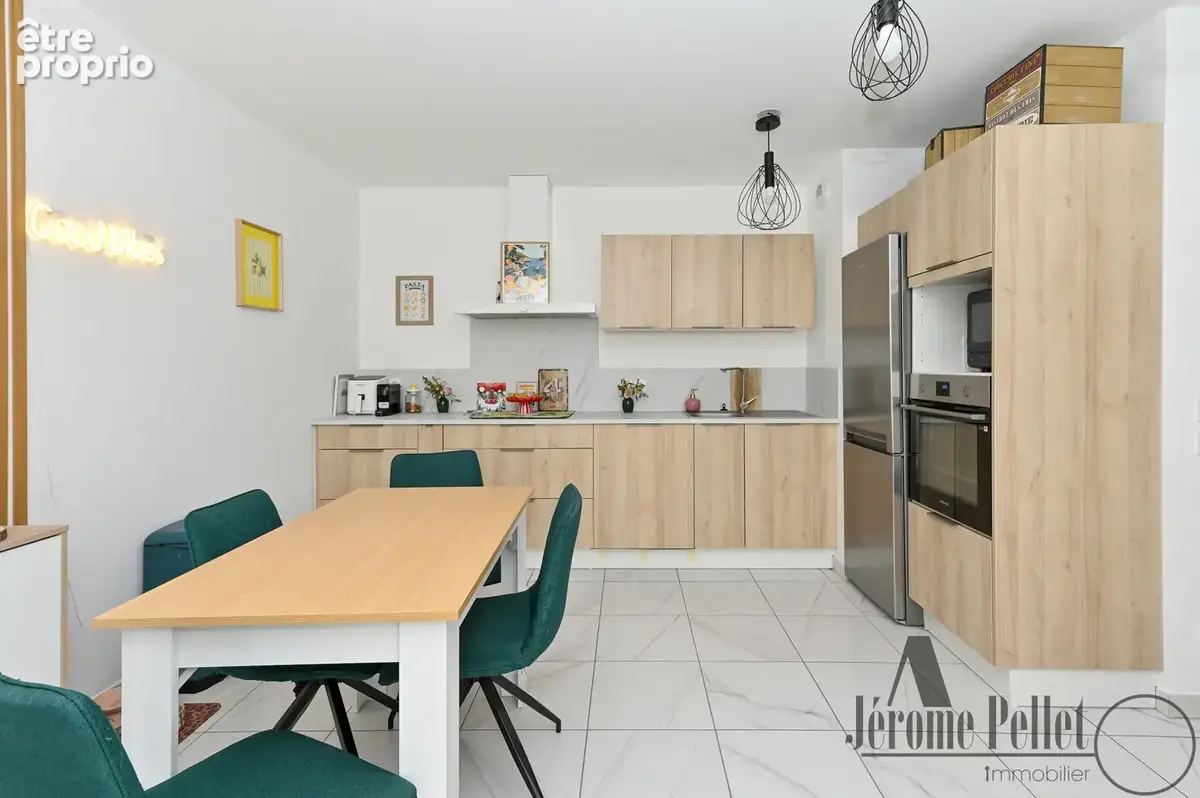 Appartement T2 avec terrasse et garage - Les Hauts de Bon Accueil, Vienne - photo 2