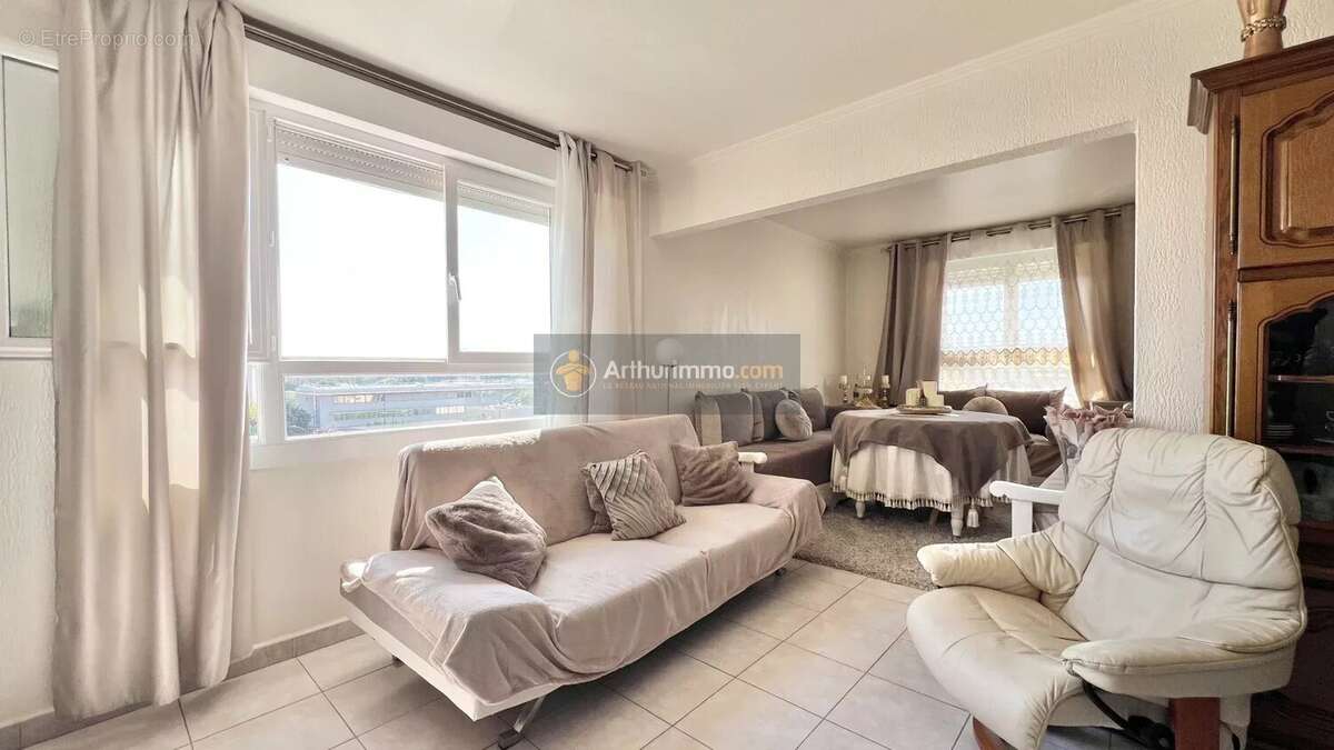 Appartement à FREJUS