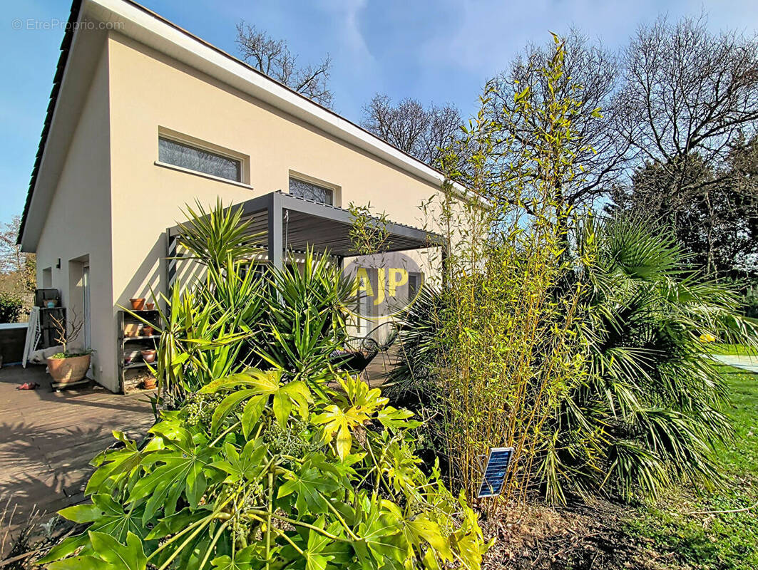 Maison à GRAYAN-ET-L'HOPITAL