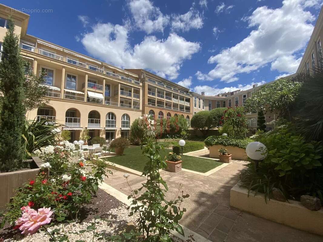 Appartement à AIX-EN-PROVENCE