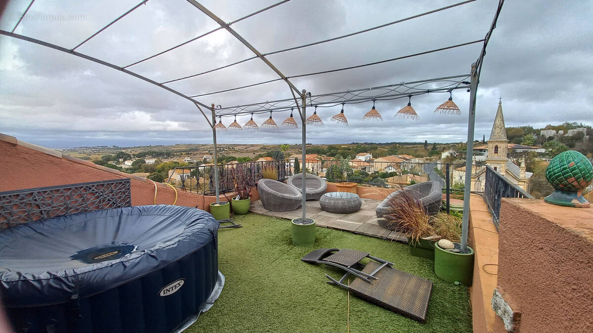 Maison à CORNEILHAN