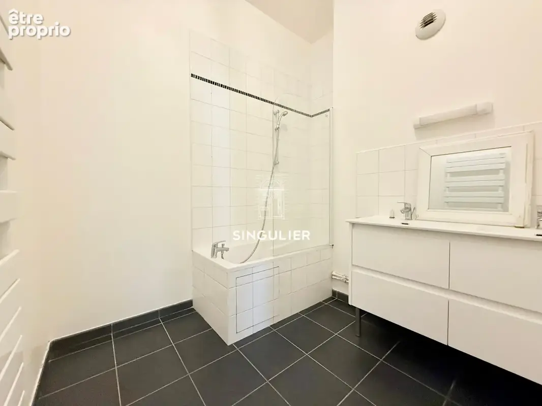LILLE - Appartement familial récent 3 chambres avec jardin de 100 m2   Terrasse   Résidence sécurisée - photo 8