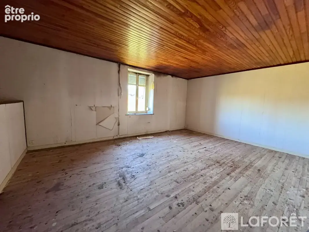 Maison La Vôge-Les-Bains 10 pièce(s) 201 m2 - photo 6