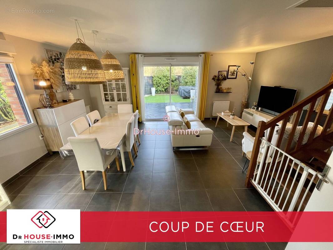 Maison à OSTRICOURT