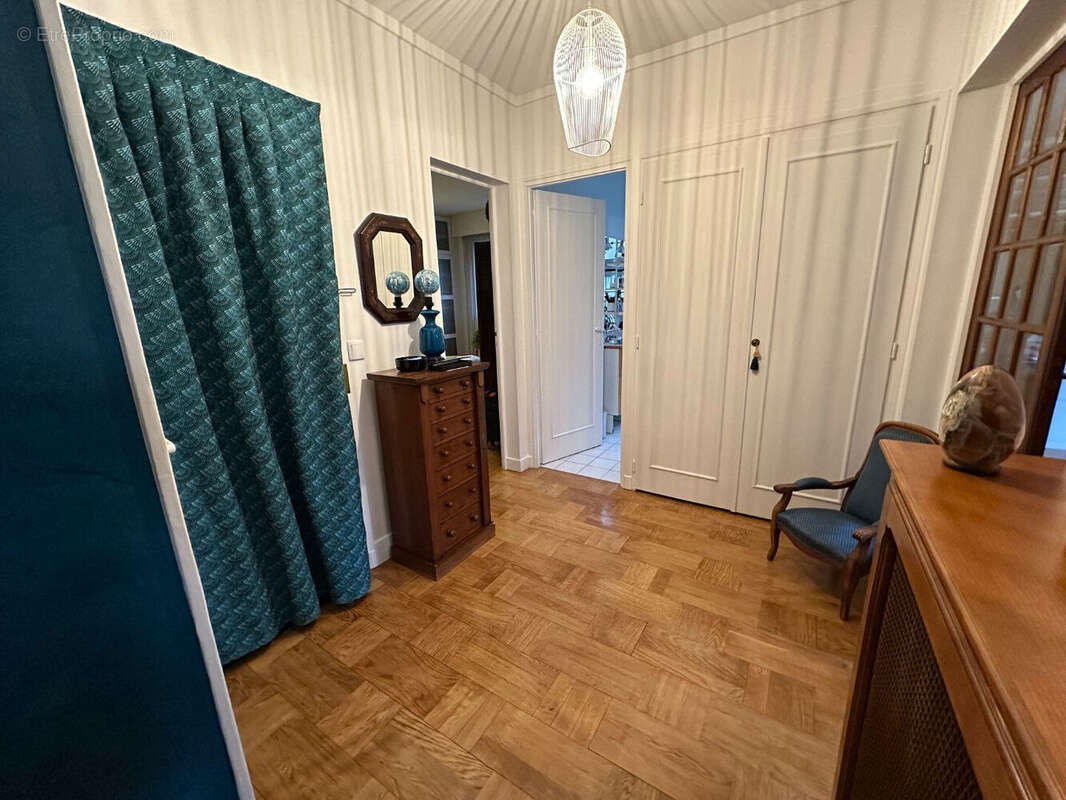 Appartement à SAINT-MAUR-DES-FOSSES