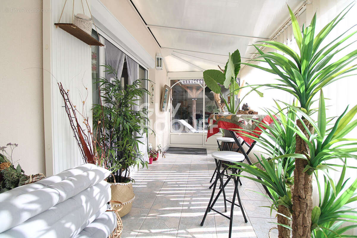 Maison à CHEVRY-COSSIGNY