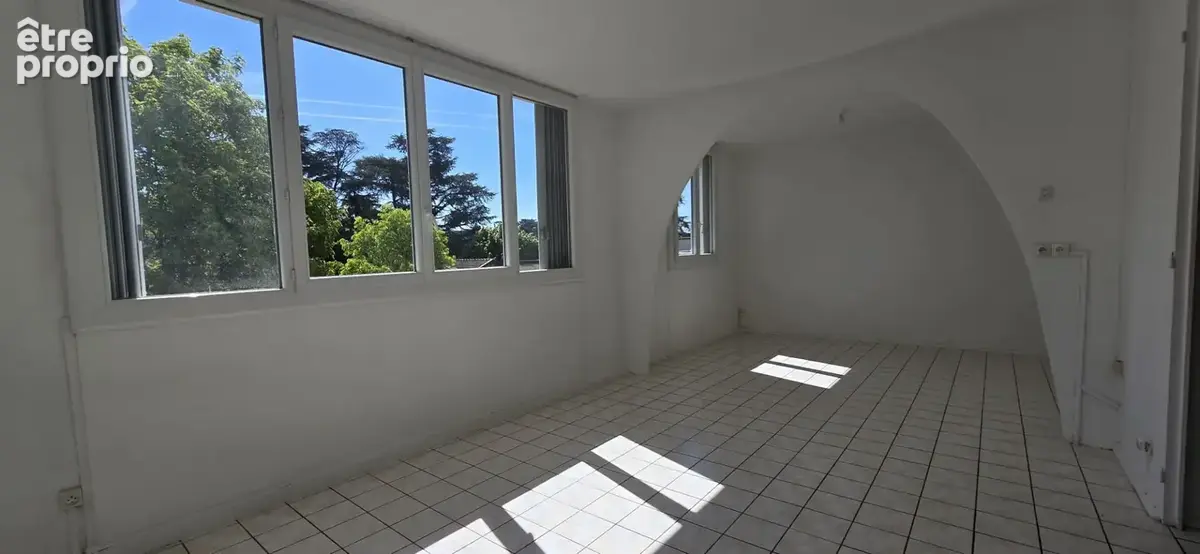 Appartement t3 traversant de 65.86m²  à la mulatiere - photo 4