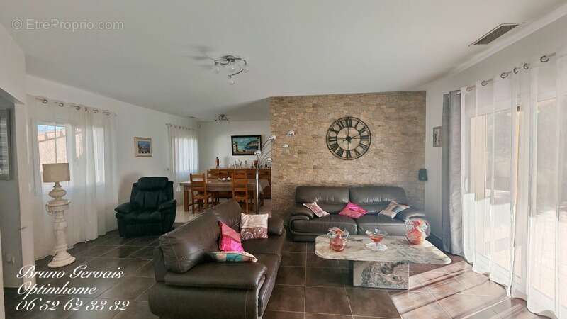 Maison à COURNONSEC