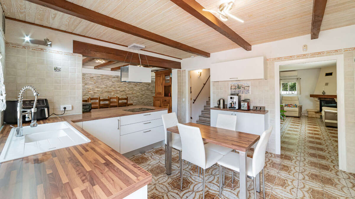 Maison à LA GAUDE