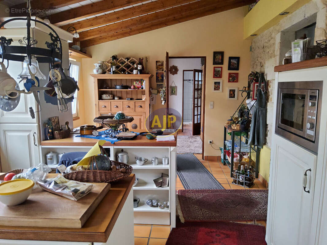 Maison à VENDAYS-MONTALIVET