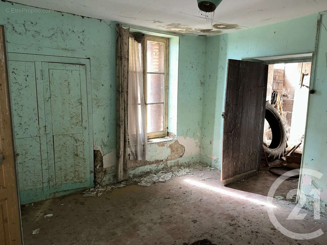 Maison à SURY-ES-BOIS