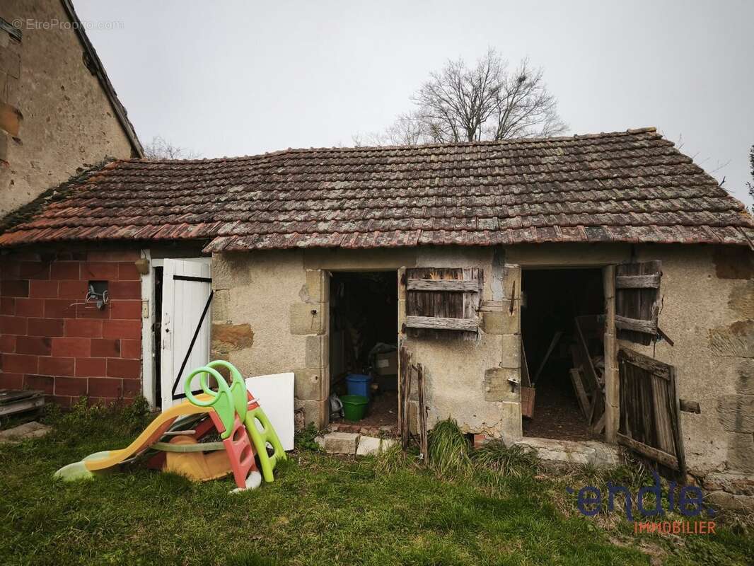 Maison à THENEUILLE