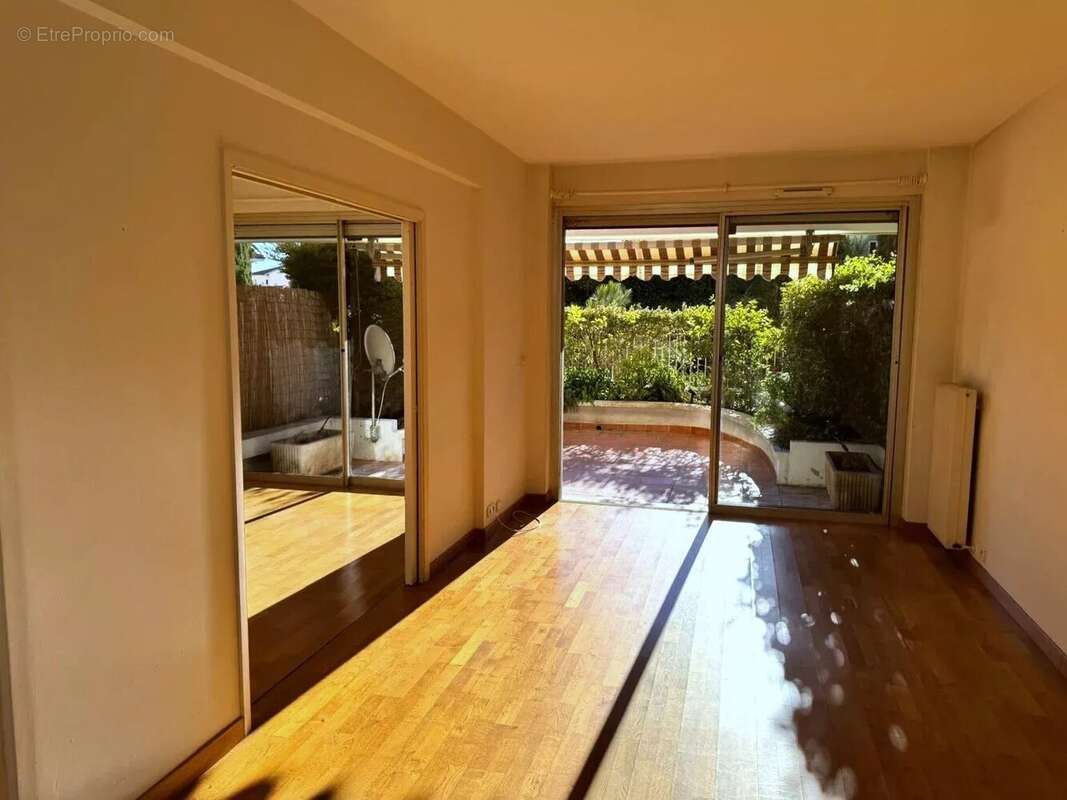 Appartement à BEAULIEU-SUR-MER