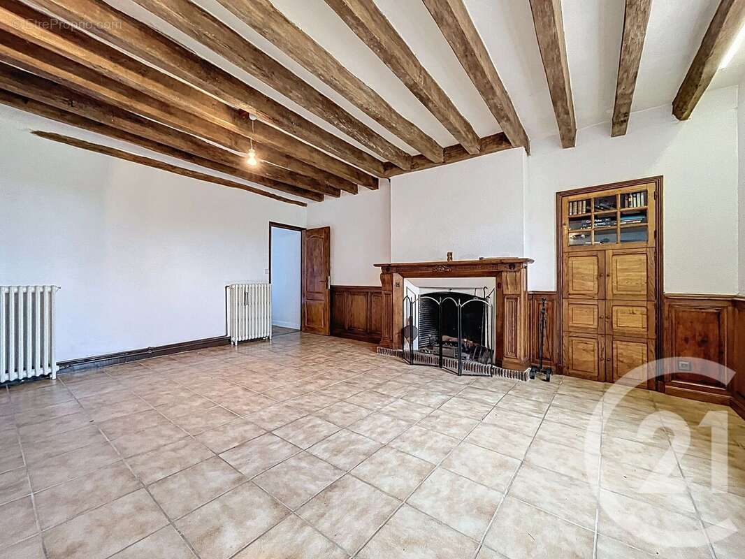 Maison à CESSOY-EN-MONTOIS