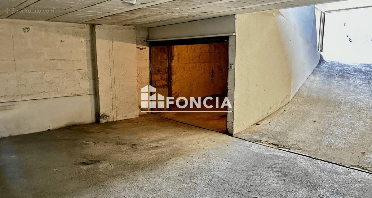 Parking à LA ROCHE-SUR-YON