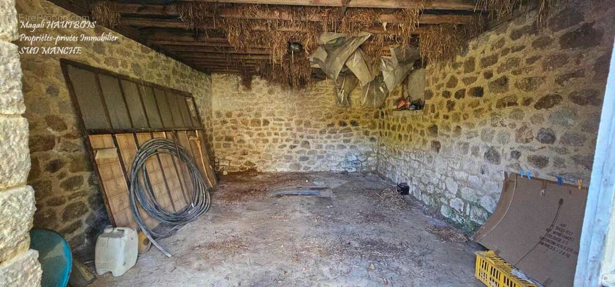 Maison à SAINT-HILAIRE-DU-HARCOUET