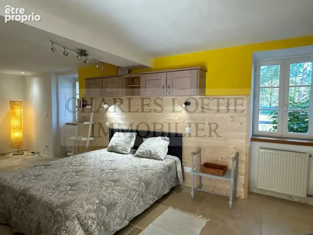 Superbe ensemble immobilier comprenant deux grandes maisons, deux piscines et dépendance sur un terrain de plus 8400 m², proche  - photo 8
