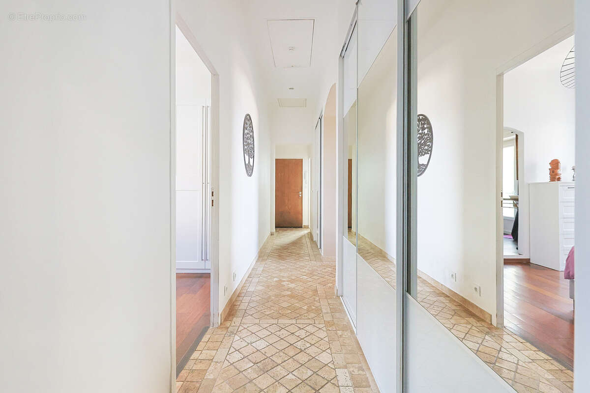 Appartement à HYERES