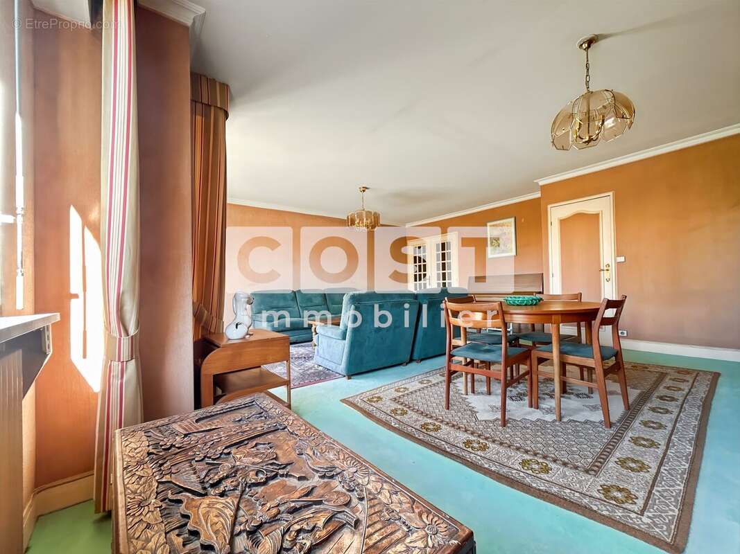 Appartement à BOIS-COLOMBES