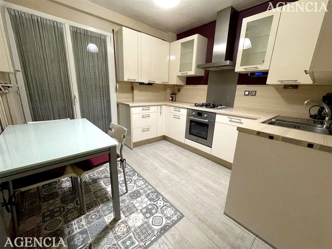 Maison à EMERAINVILLE