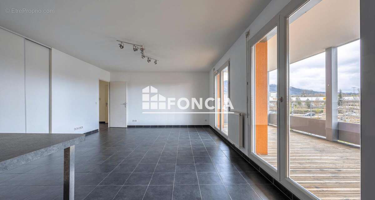 Appartement à SEYNOD