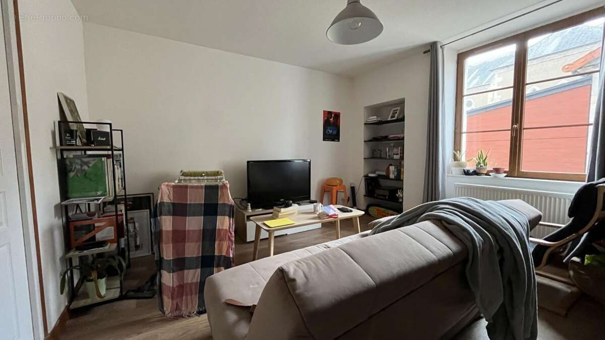 Petit immeuble de rapport en centre-ville - photo 3