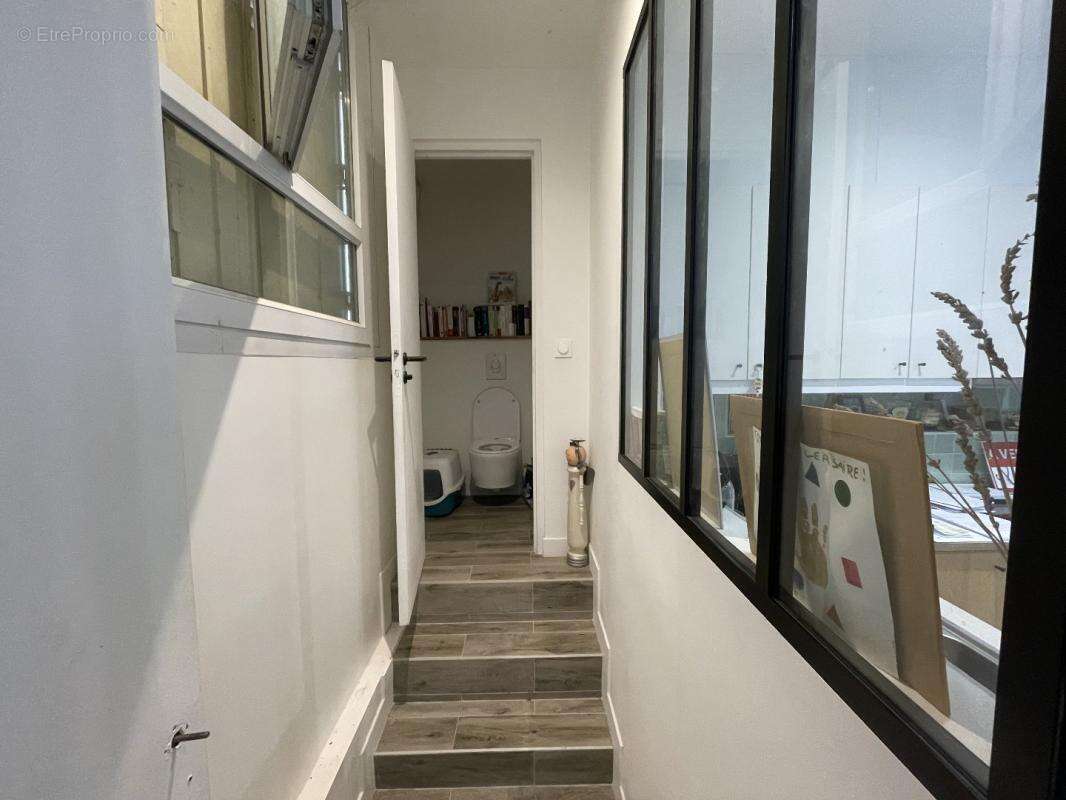 Commerce à SAINT-CLOUD