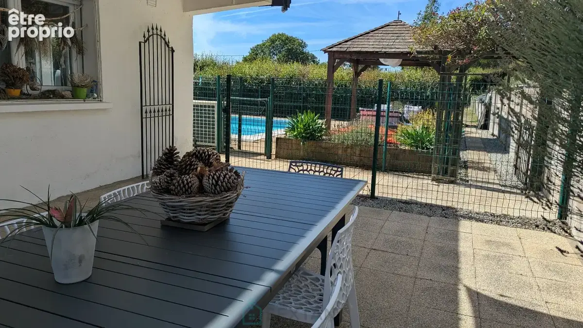 Belle propriété familiale avec piscine chauffée et vue dégagée - photo 5