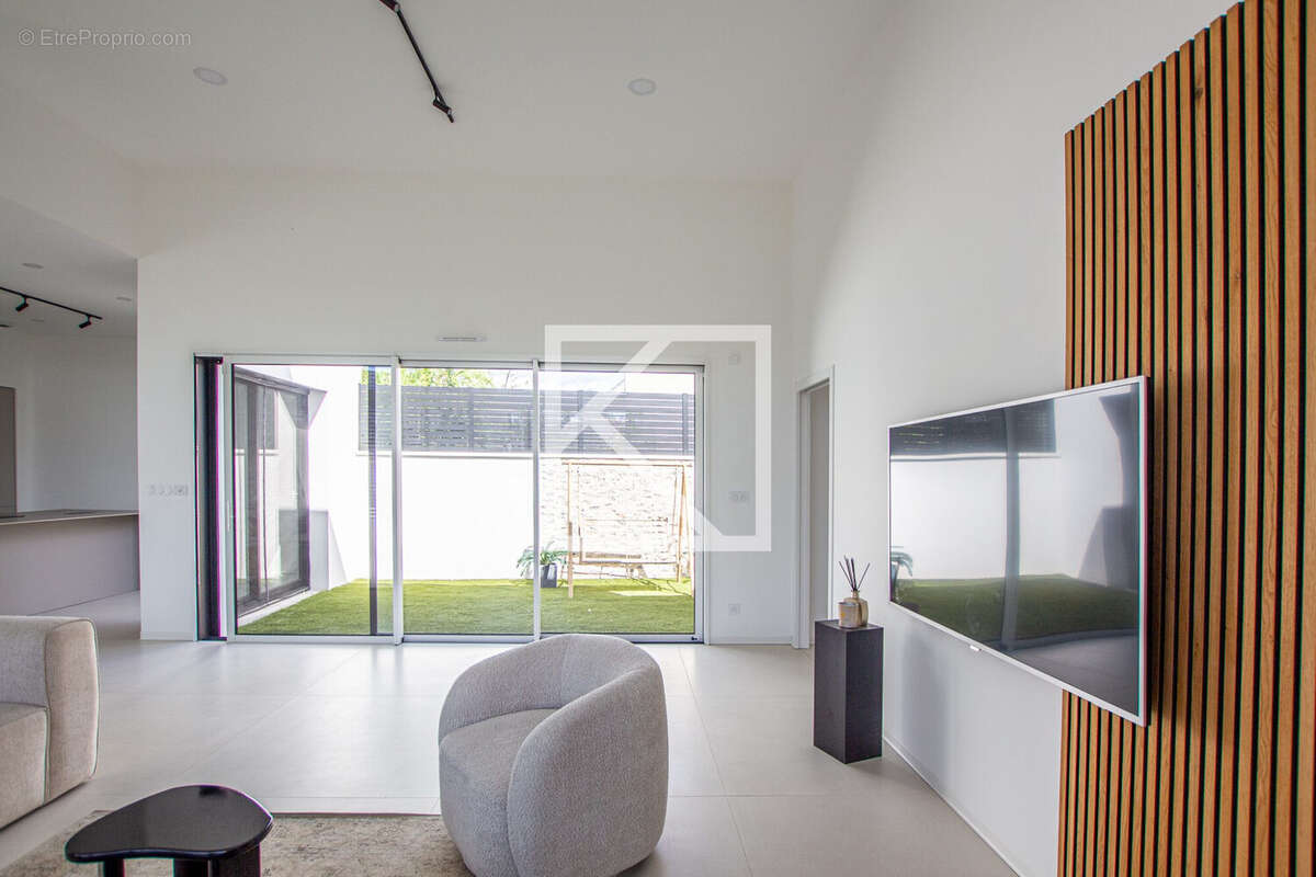 Maison à SAINT-BARTHELEMY-D&#039;ANJOU