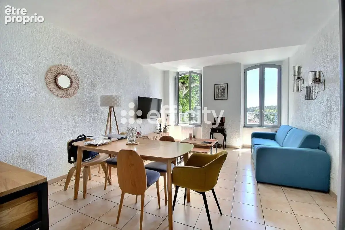 Appartement à LORGUES