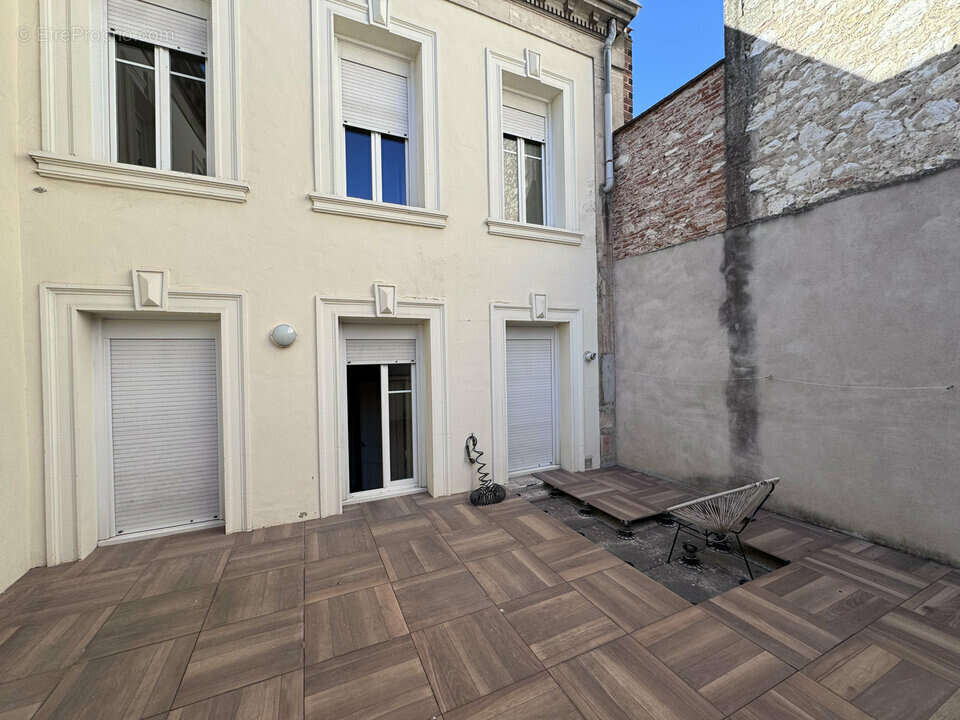 Appartement 380 m² à Agen  - photo 2