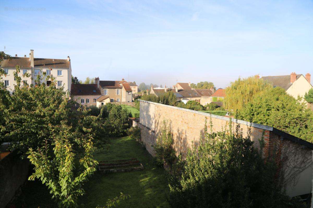 Appartement à AUTUN