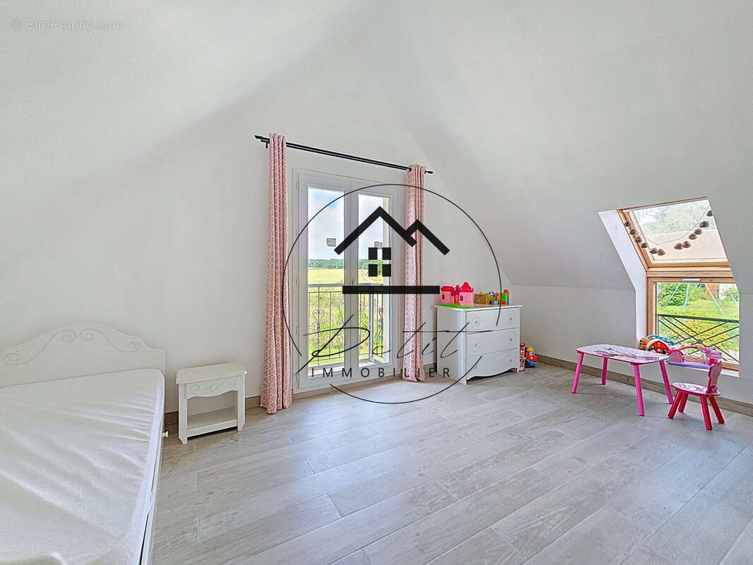 Maison à ULLY-SAINT-GEORGES