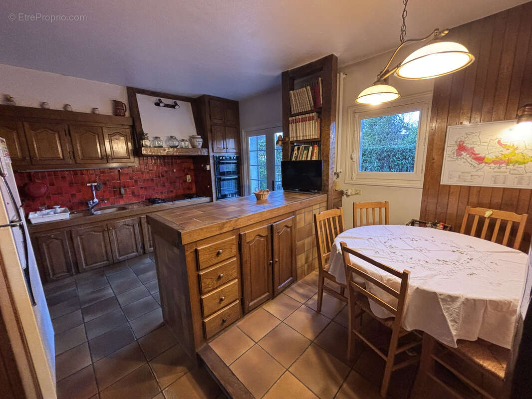 Maison à SAINTE-GENEVIEVE-DES-BOIS