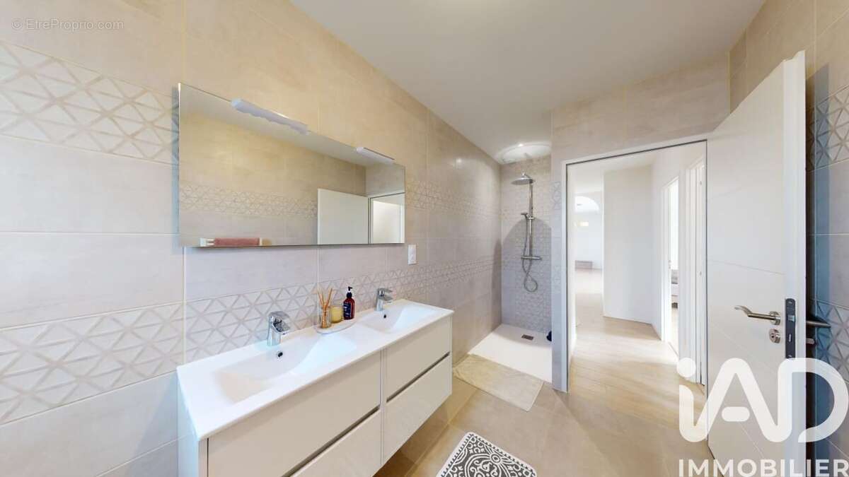 Photo 4 - Maison à ECHILLAIS