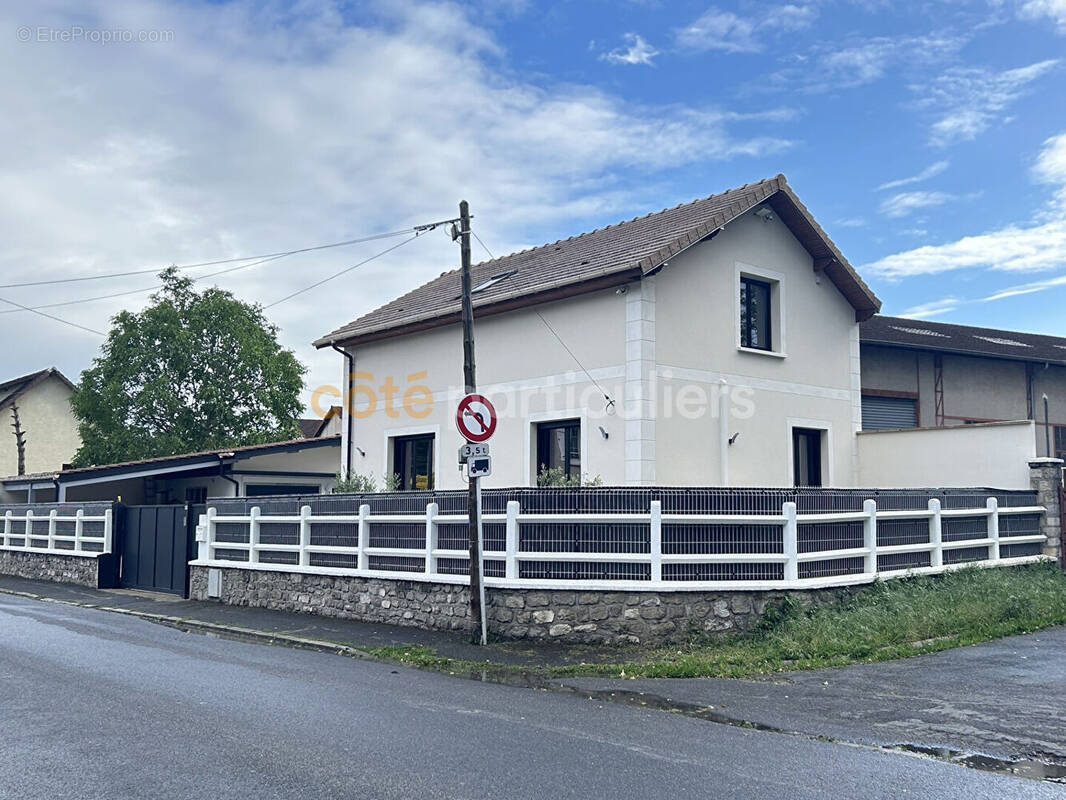 Maison à VILLENEUVE-LE-ROI