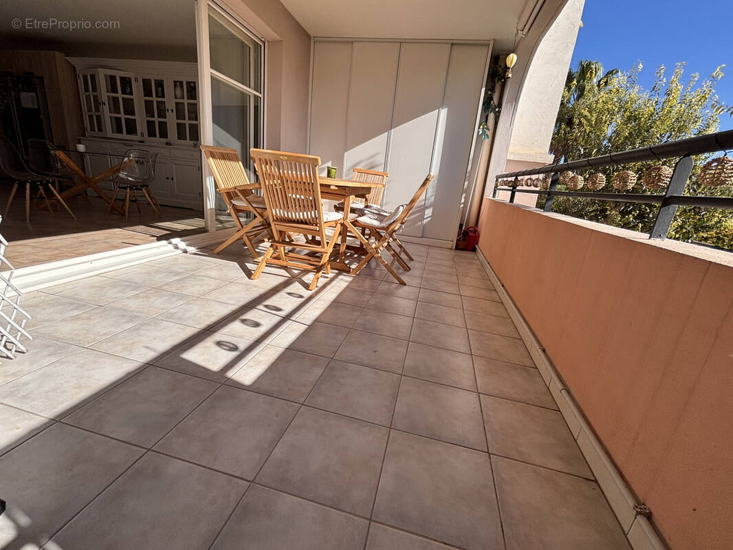 Appartement à SAINT-CYR-SUR-MER