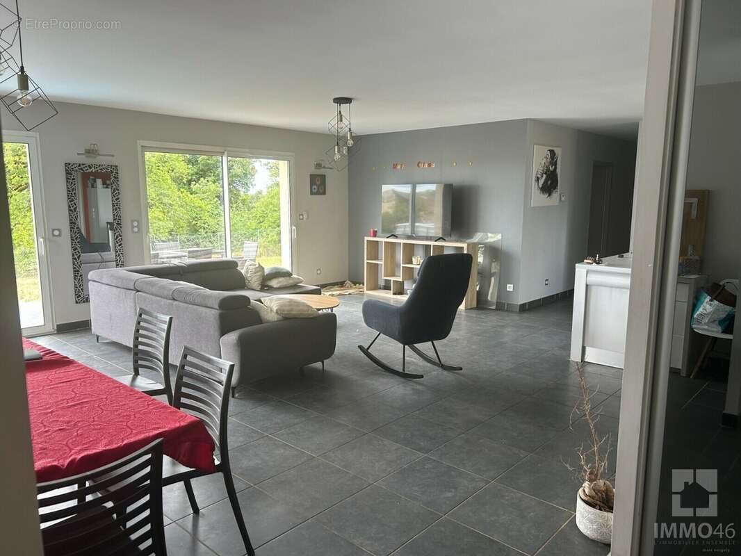 Maison 134 m² à Vers  - photo 2