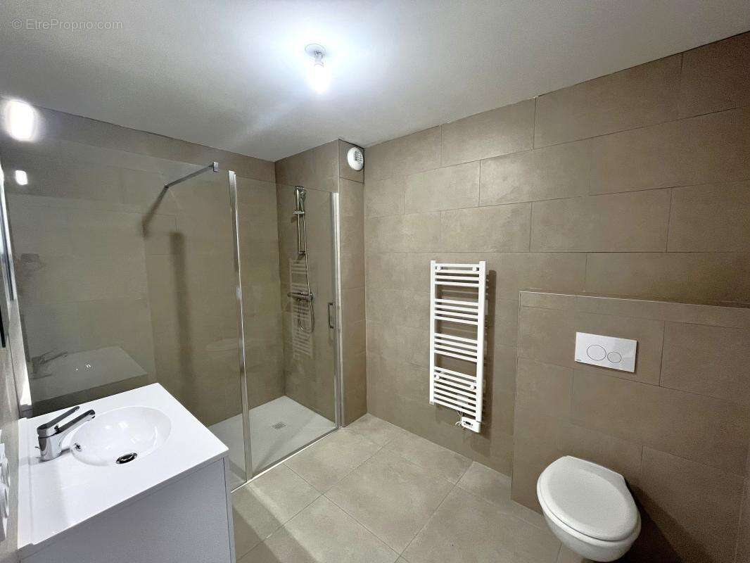 Appartement à MORESTEL