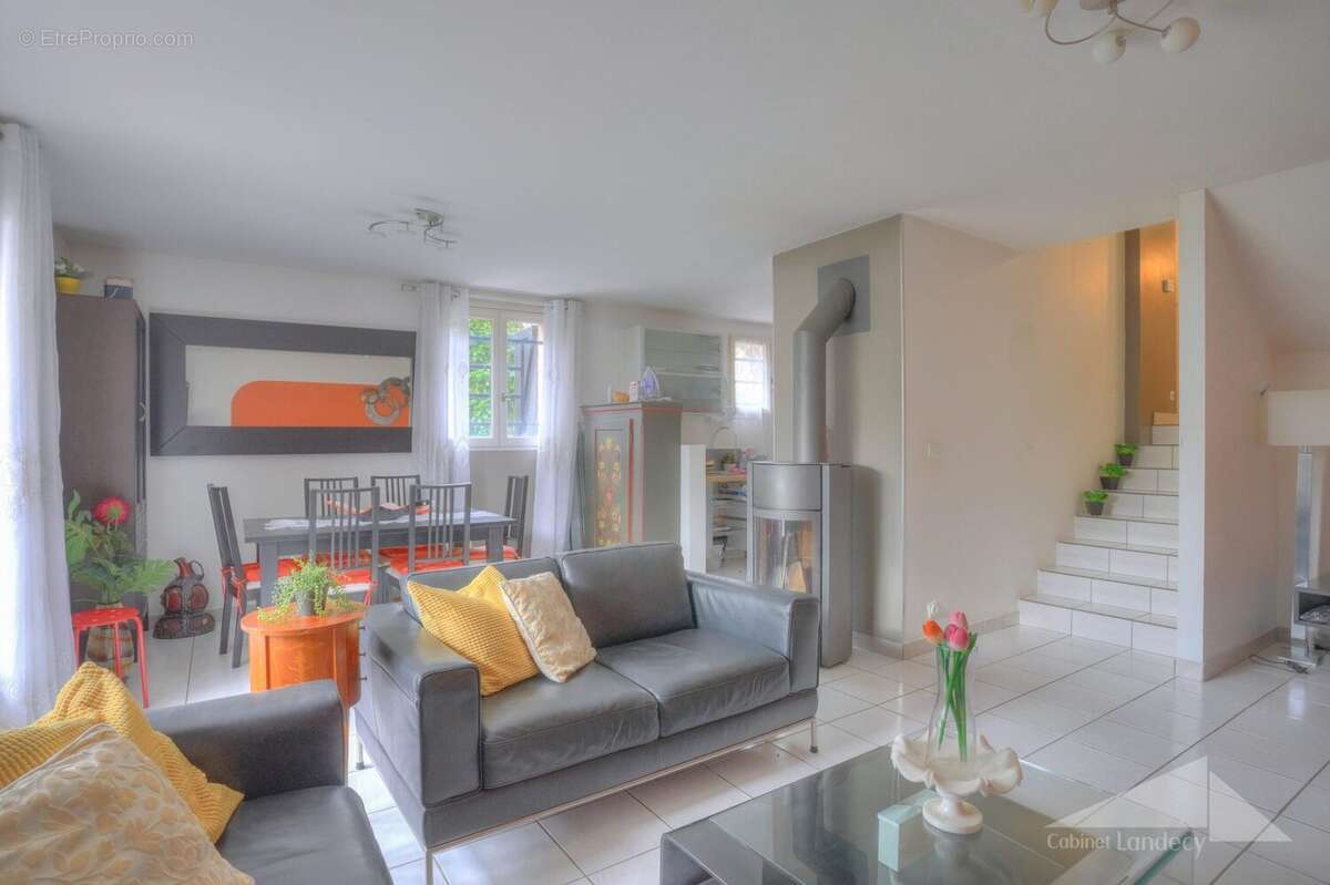 Maison à FERNEY-VOLTAIRE