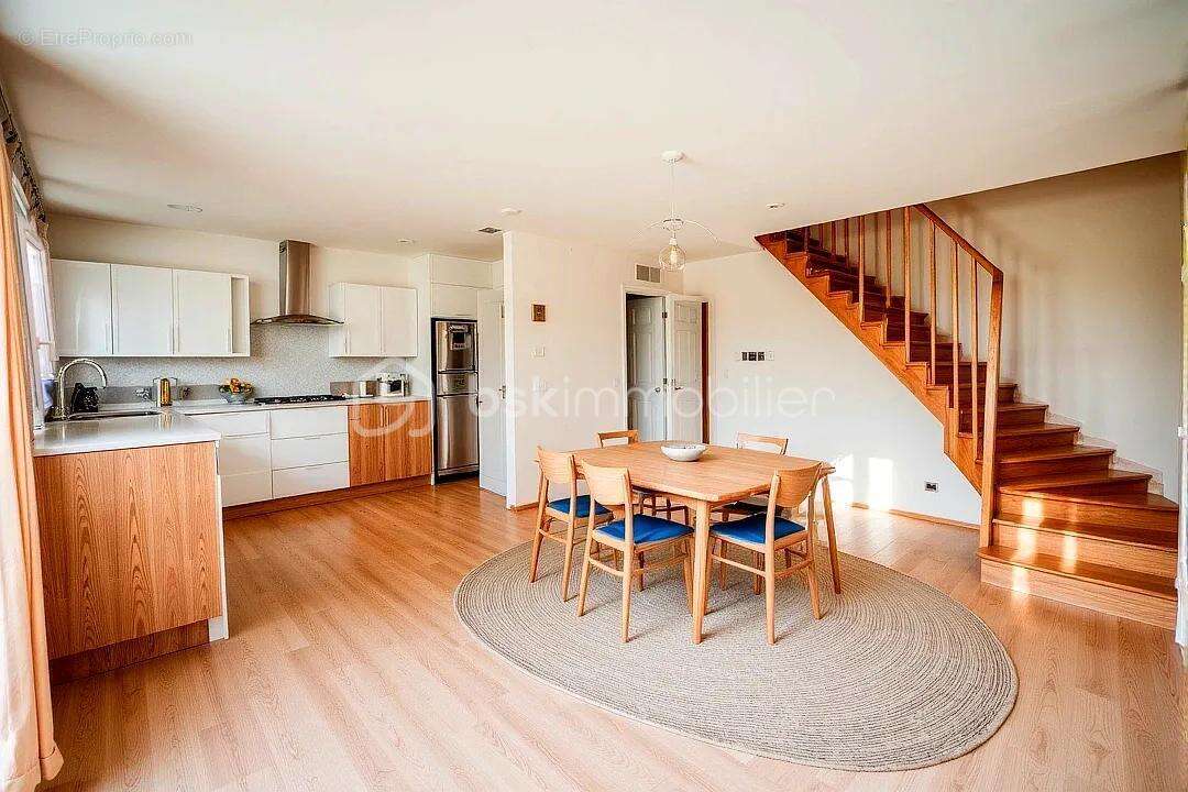 Maison à MONTCOURT-FROMONVILLE