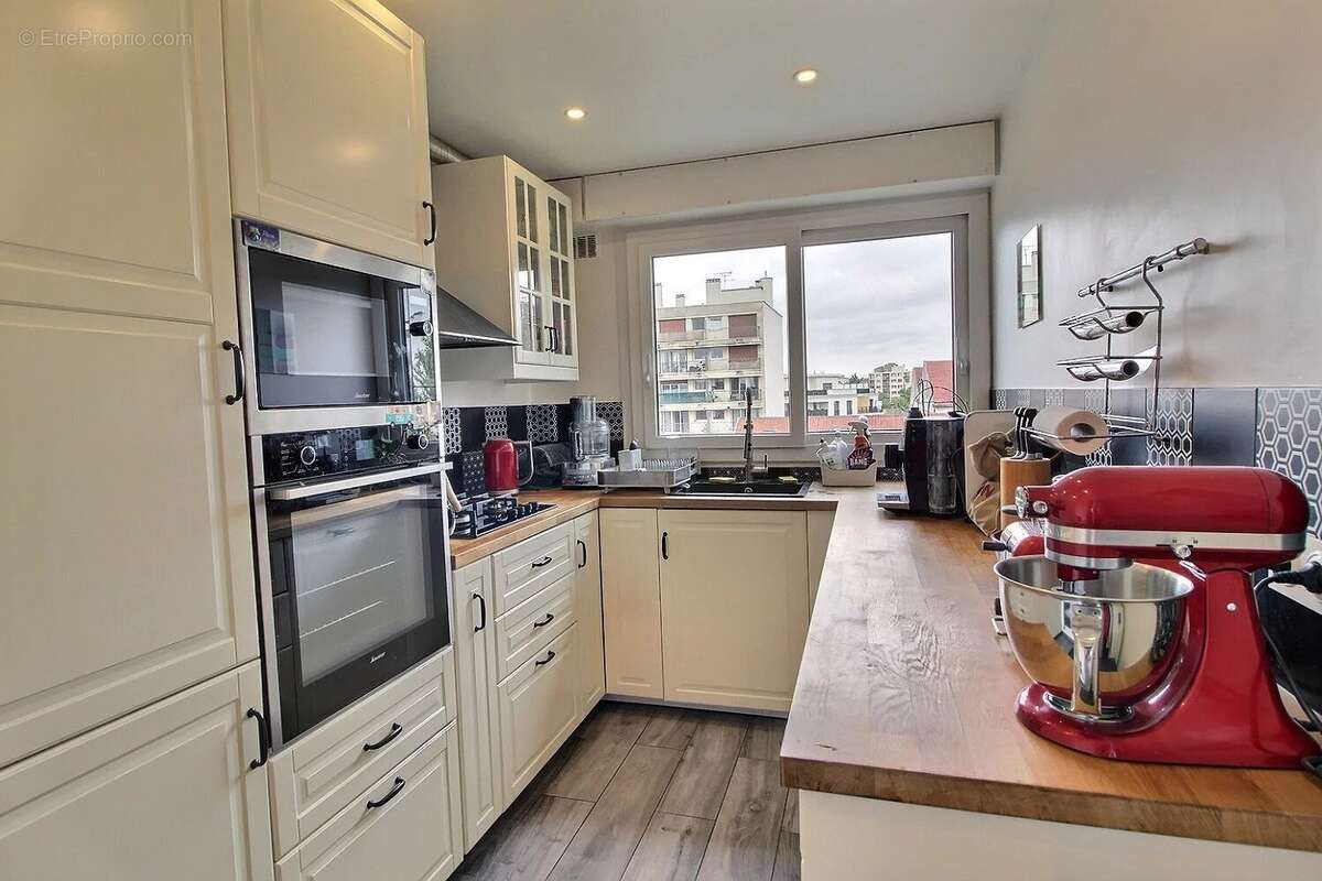 Appartement à SAINT-MAUR-DES-FOSSES