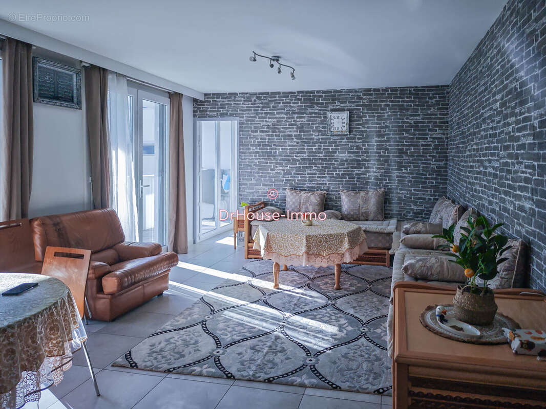 Appartement à MARSEILLE-11E