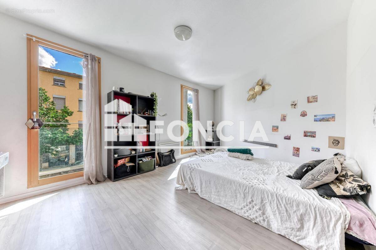 Appartement à LYON-9E