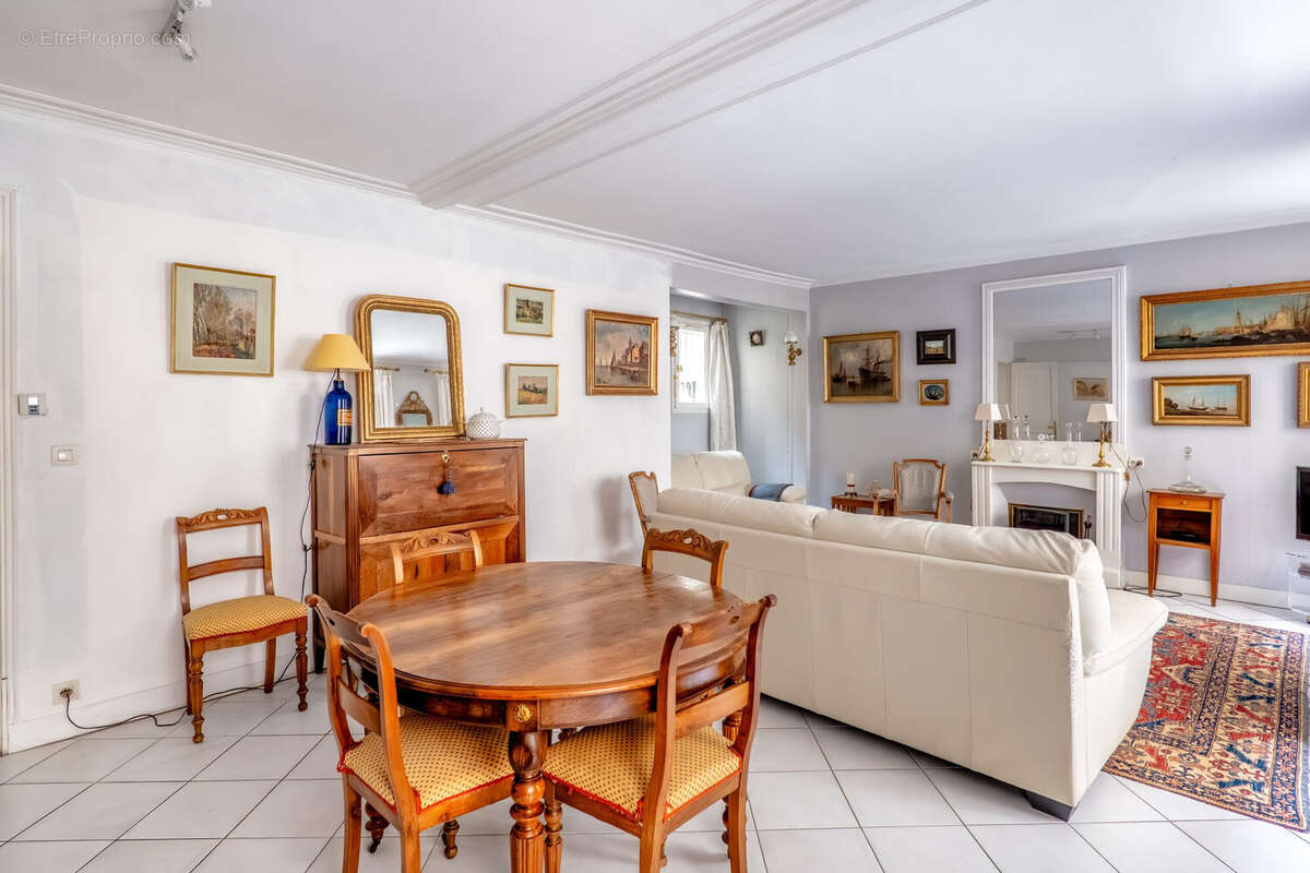 Appartement 61 m² à Paris-1e  - photo 4