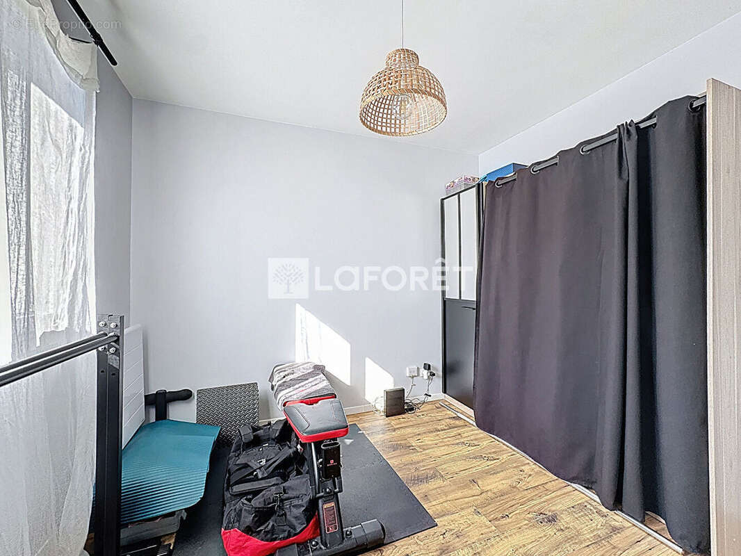 Maison à SAINT-JEAN-DE-THURIGNEUX